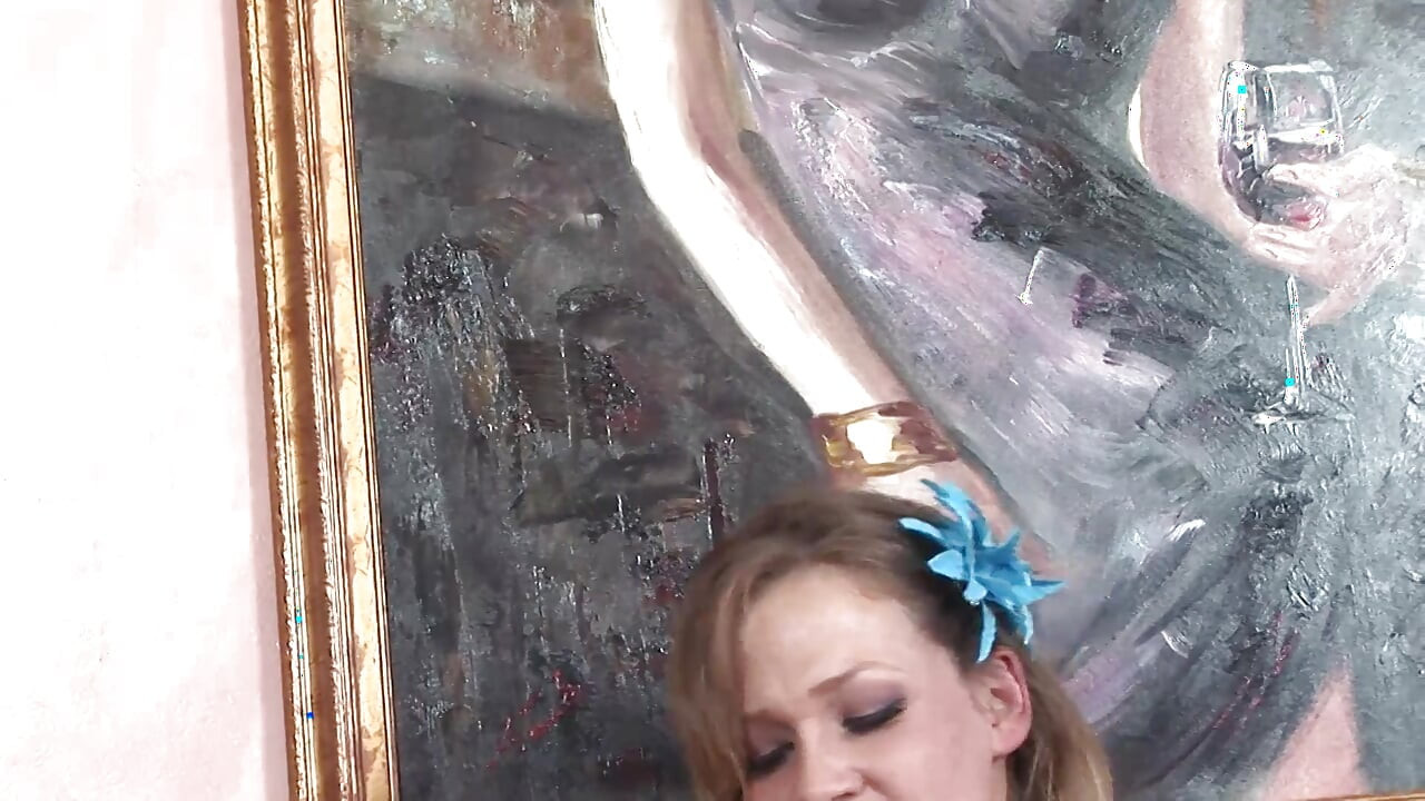 Linda chica tetona monta una gran polla sacudiendo sus grandes tetas