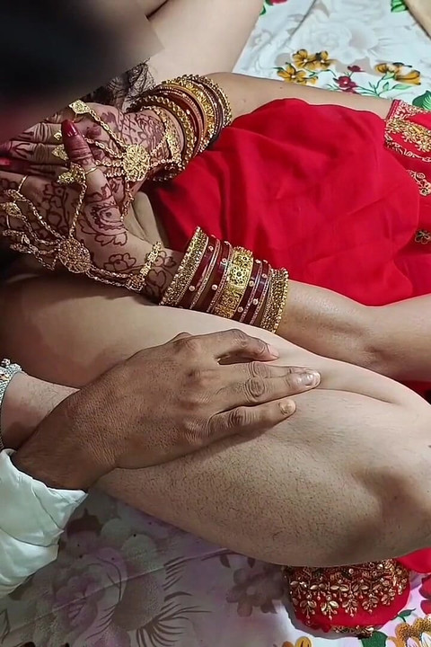 Wanita Baru Berkahwin India Bercakap Kotor Malam Pertama