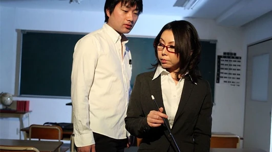 Horny Japanese teacher Minami Kitagawa blows her students ha