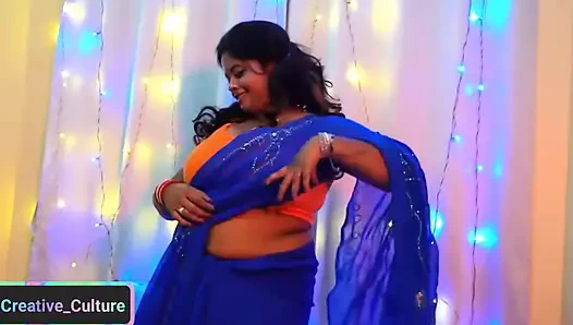 Бенгальская горячая танцующая девушка..