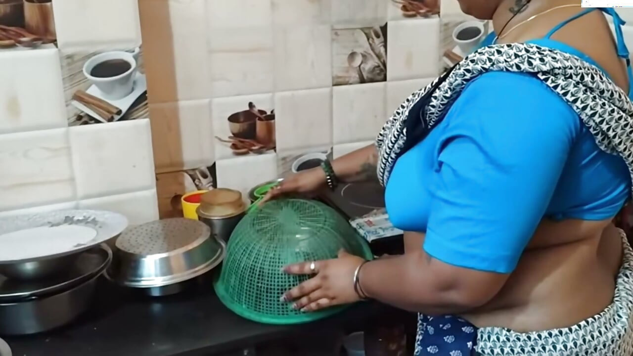 Bhabhi ko akele dekh kar sasur ji ne jabbar dasti room me pela
