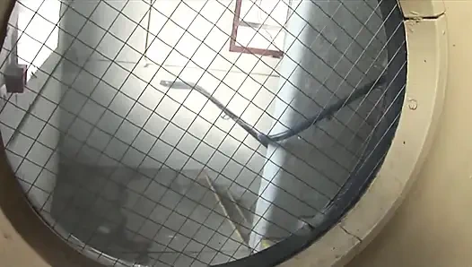 Schwere polierte fotze von lustvoller mädchen-möse sieht zierlich voller abspritzen aus