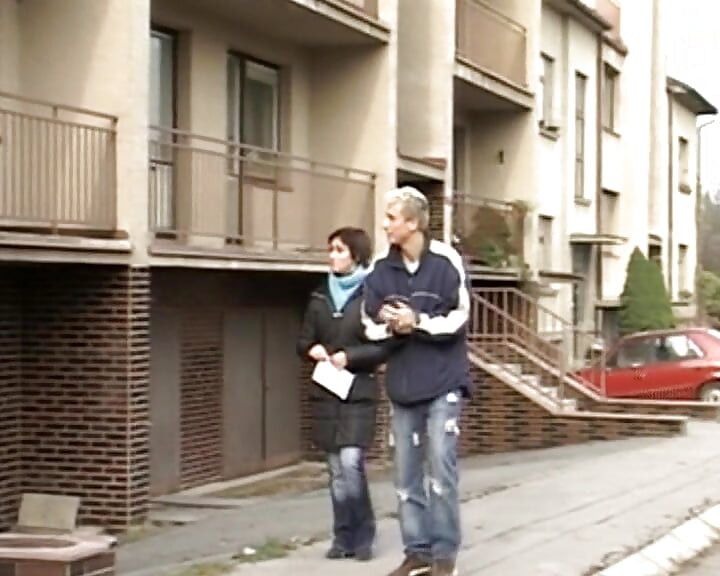 Trio anale bisessuale con una bella ragazza francese