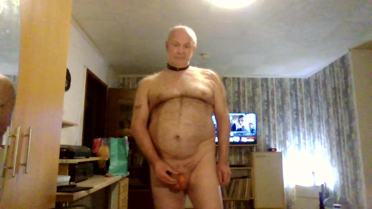 I show myself naked