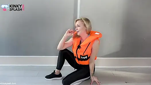 Parlak taytlı asmr lifejacket fetiş itirafı