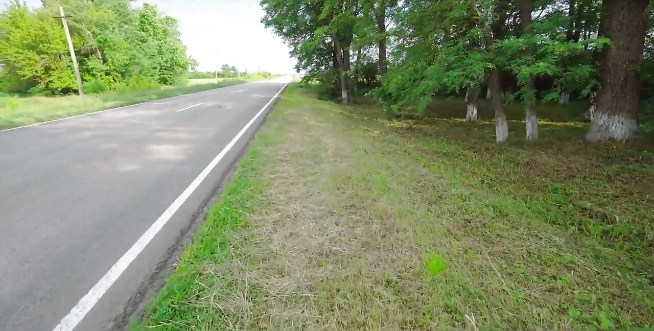 Bir gezgin arkadaşını tavlama açık havada sulu çifte saksoyla sona erdi