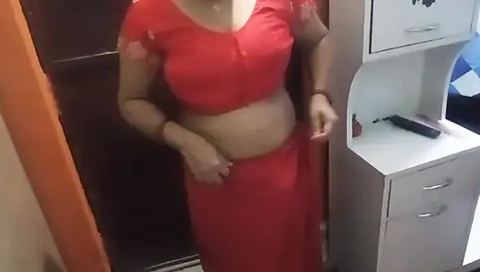 Beautiful Indian Bhabhi Having Romantic