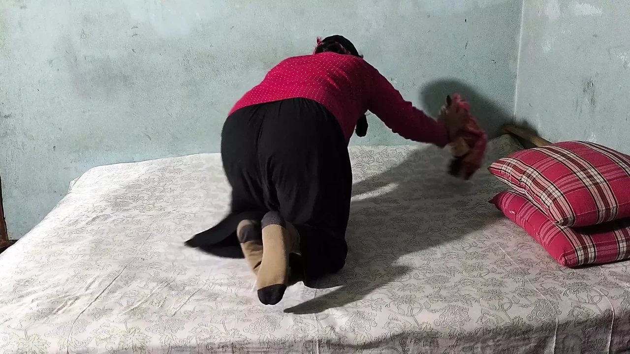 印度农村继兄和继妹的第一部性爱视频