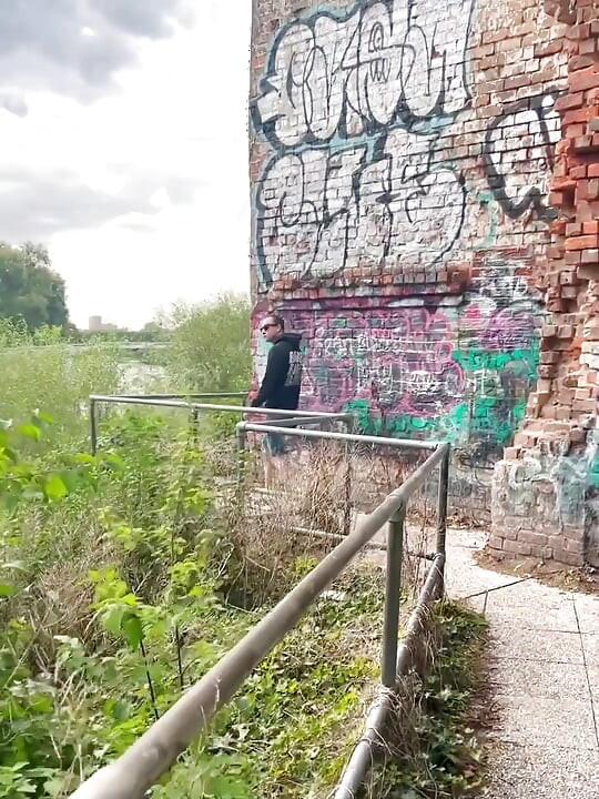 Manchester Trinity Way - Znalazłem grubego kutasa byłem zdeterminowany, aby mnie podnieść bb