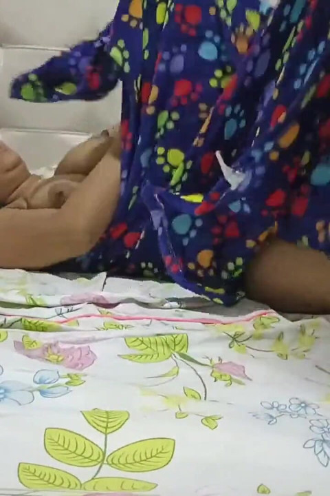 Goofy Nerd Fucks a Slut in a New York Bar