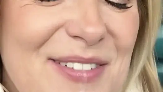 Mrs. joanne tanner, eine echte öffentliche lehrerin, gibt den Mitarbeitern blowjobs