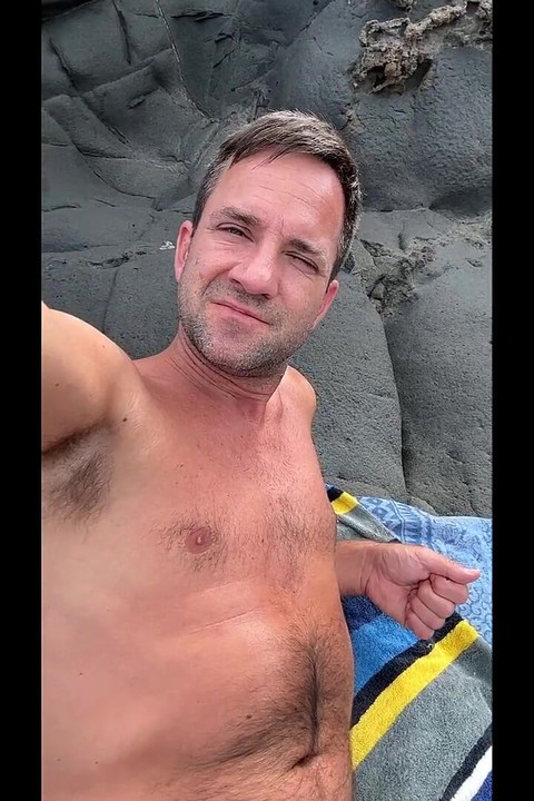 Prirodna gola kupka Tim Blesh