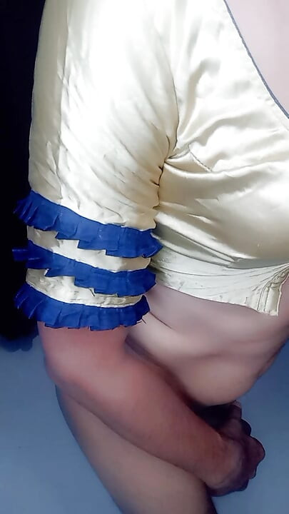 印度娘娘腔用长假阳具混蛋