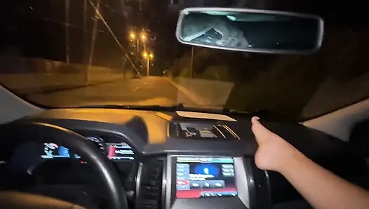 Mein freund nimmt mich mit nach hause, ich werde geil und wir ficken in seinem auto! - Annacherry7