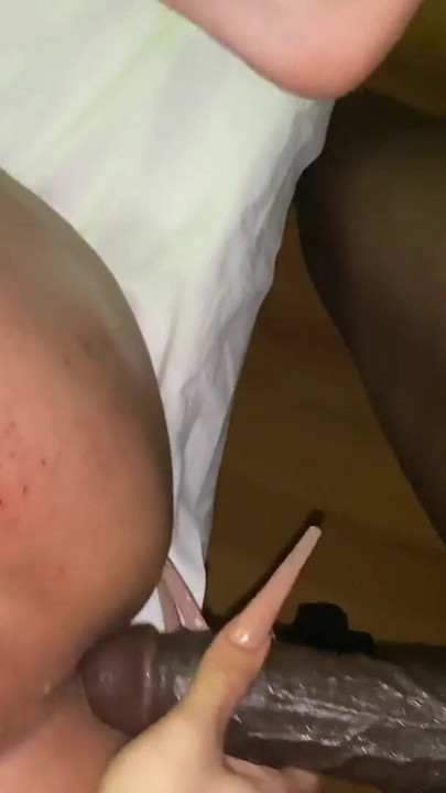 「SexGodPicasso Fucks Chicago Tranny AshleyCreamssss Missionary Dick Down」の壮観な瞬間
