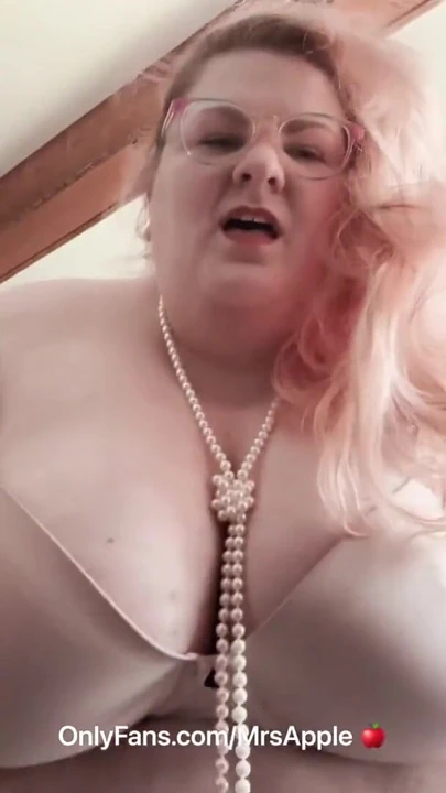Nezaboravni trenutak od "SSBBV mrs apple POV jahanje"