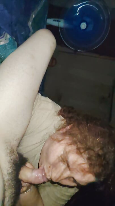 Karım bana çok uzun bir oral yapıyor