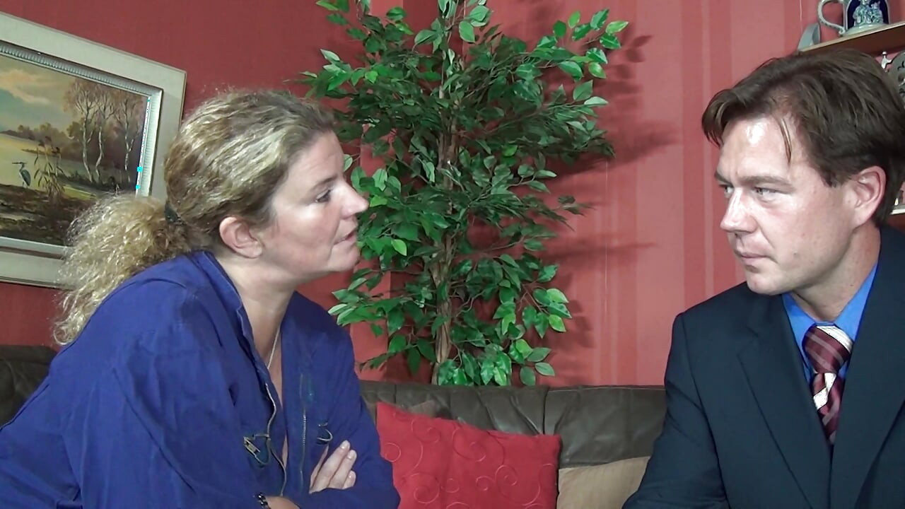 MILF XXL Jerman Benarkan jiran mengongkek pepek basahnya!