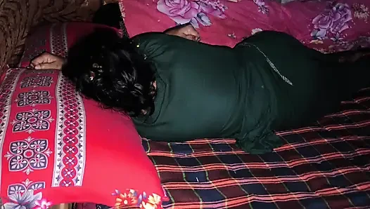 Abang tiri ngentot saudara tirinya sendiri di rumah