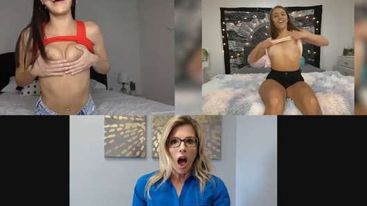 Emily Willis, Cory Chase &amp; Gia Derza laten hun lichaam zien