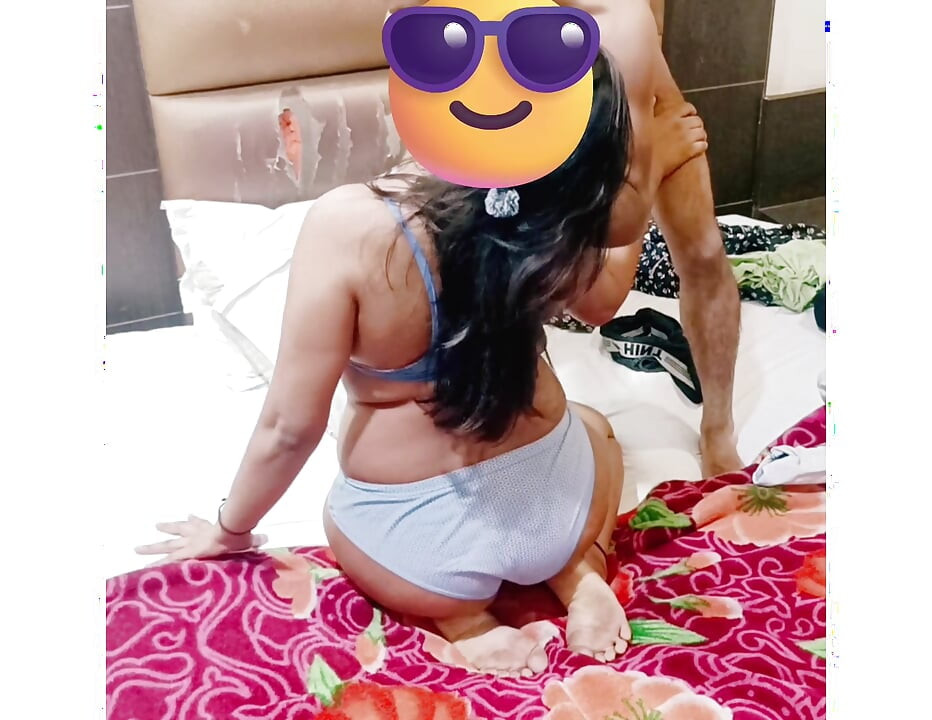 The pleasure of talking dirty to your boyfriend and rubbing your pussy with his hands