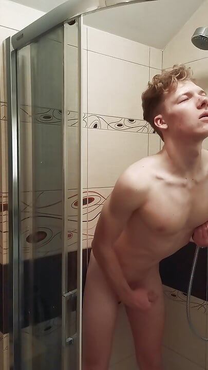 A young guy kneads his ass and at the same time jerks sweetly