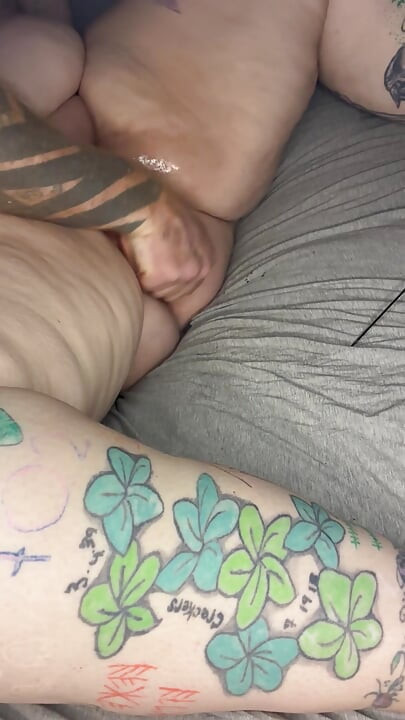 Bbw hứng tình chơi cu giả lớn