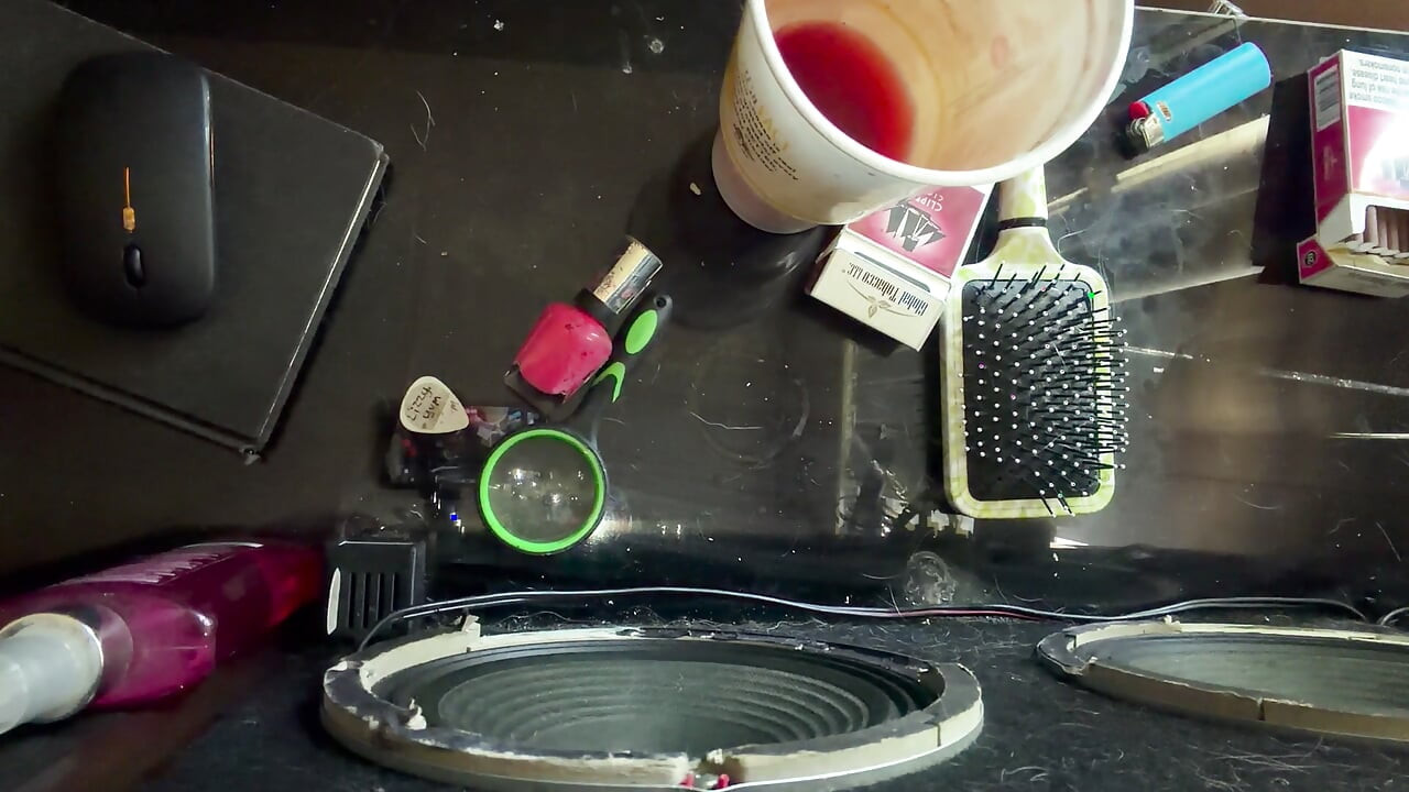Lizzyyum sd temmuz 2026 büyük memeli elektrikli gitar transeksüel müzik
