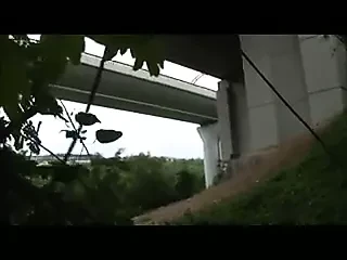 고속도로에서 야외에서 따먹히는 핫한 여학생