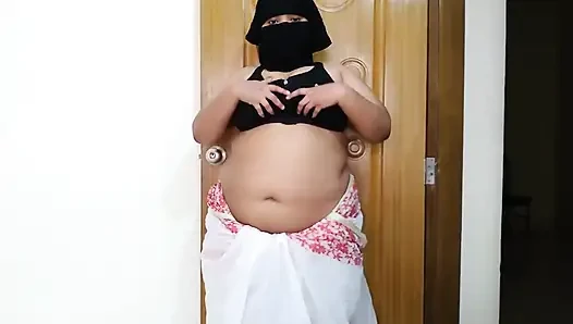 Seksi Hintli desi teyze Sudipa komşusu tarafından sikiliyor - büyük göt sikişi ve boşalma