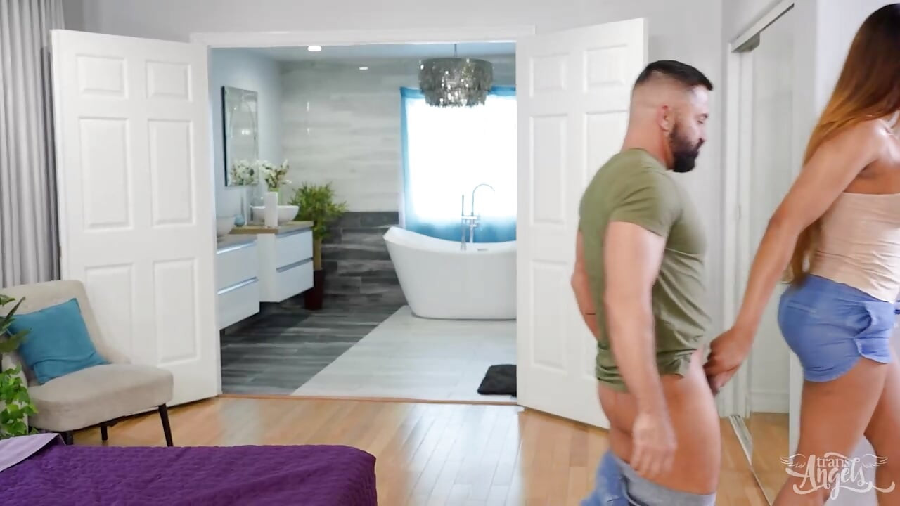TRANS ANGELS - Dominic And Jexxxica Blake Take Turns Sucking Each Other's Cock In The Bathroom