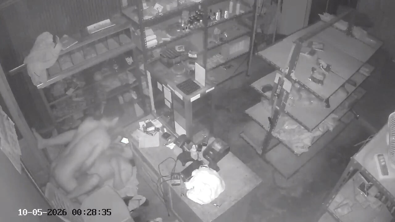 Cheating in a dark place with an ex-girlfriend, it turns out that there is a hidden camera.