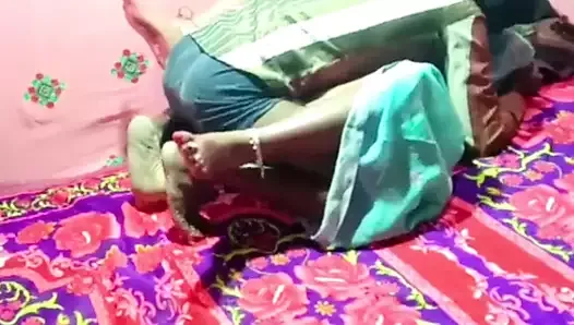Секс-видео индийской сводной сестры XXX