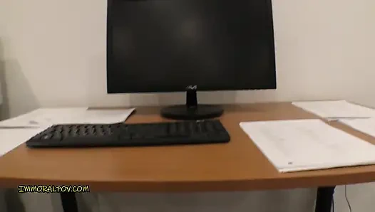 Lana Roy bronzlaşmış üniversiteli kız ussr tarzını sikiyor!