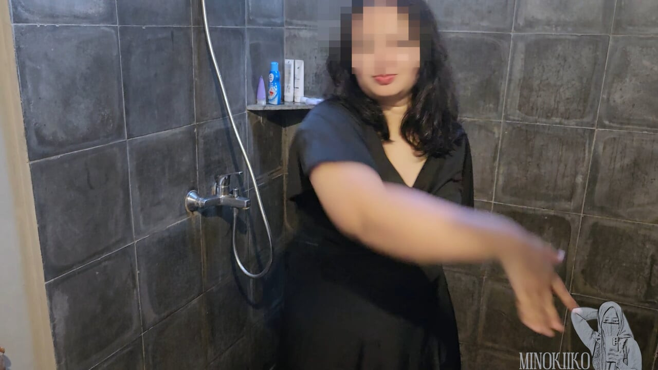 Nikmatin Memek Tembem Tante Gemoy di Kamar Mandi Villa Bali  - Minokiiko