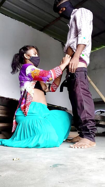 Desi muslim girl posay  titty fukking