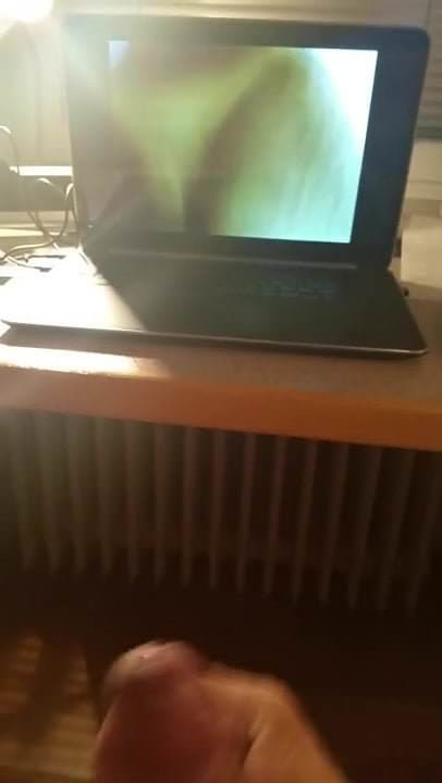 Abspritzen zum Porno