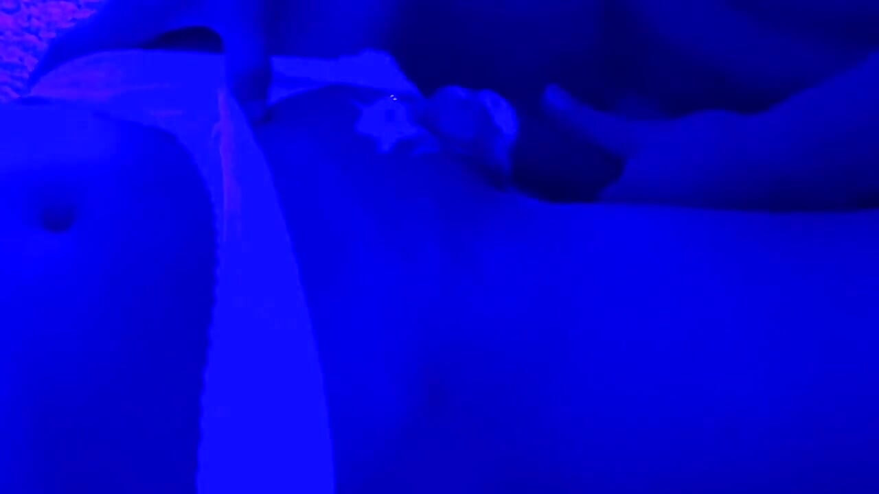 Popadla mého ptáka, když měla neuvěřitelný orgasmus a bohatý sténal
