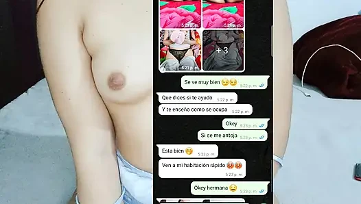 Aku mengirim pesan ke saudara tiriku dan akhirnya masturbasi dia dengan sangat baik sampai orgasme.
