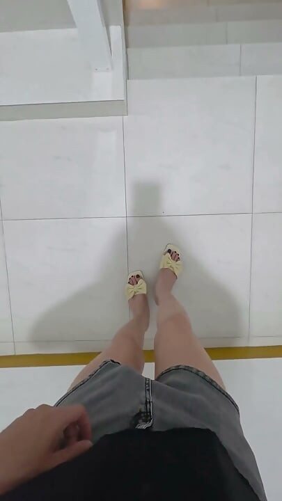 Shemale Ting Xuan Masturbates Outside While Wearing Hot Pants.
