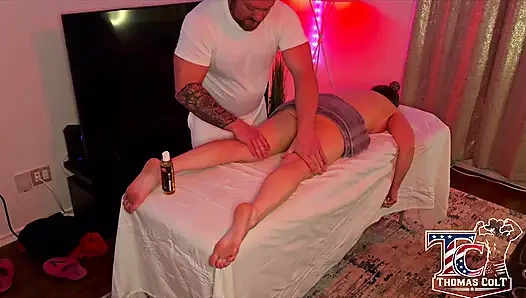 Pawg orta yaşlı seksi kadın erotik masajdan sonra sikiliyor ve dölleniyor!