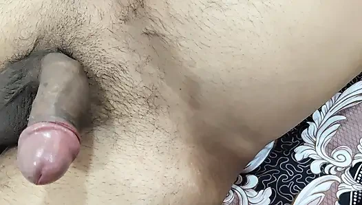 Lily делает своему сводный брату минет с глубокой глоткой, дрочит и пьет его сперму