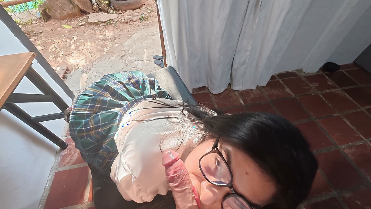 FIRST PART FUCKING IN THE ASS .. At my ex-boyfriend's house we can't make a laugh he leaves my ass full of milk how delicious