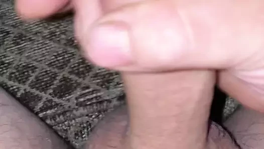 Sünnetsiz yarağımı mastürbasyonla sikiyorum ve çok boşalıyor