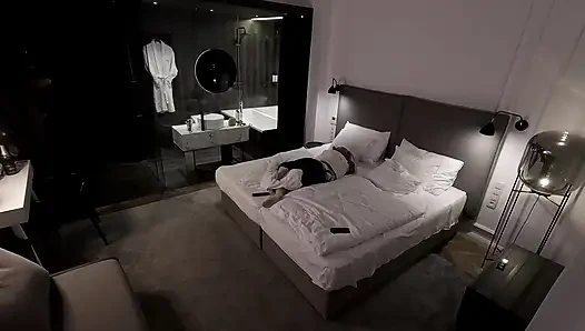 Geile Wunderschöne Junge Frau Fickt Ihren Stiefvater Nach Der Rückkehr Aus Einem Nachtclub Dada Deville in Einem Hotelzimmer