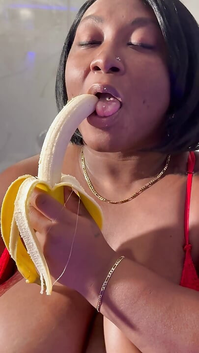 プロのようにバナナを正しく吸う方法