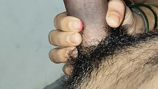 Gadis menghisap kontol sebagai hadiah ulang tahun