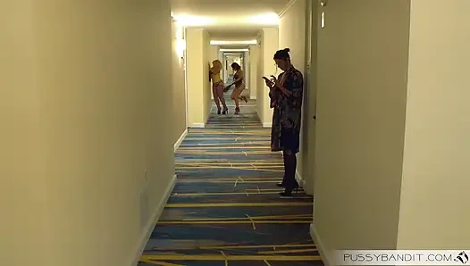 Часть 1, девушка просто чем развлекаться