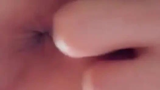 Göt parmaklama, yumruk sokma ve işeme