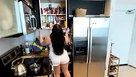 Прямая трансляция с Dani Valentina